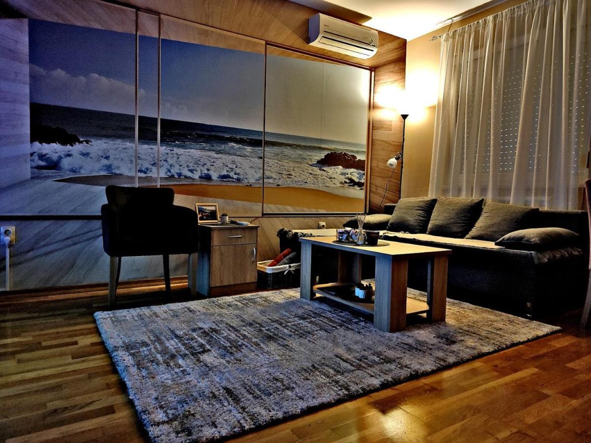 Apartman Espresso Sa Parkingom Sremska Mitrovica Exteriér fotografie