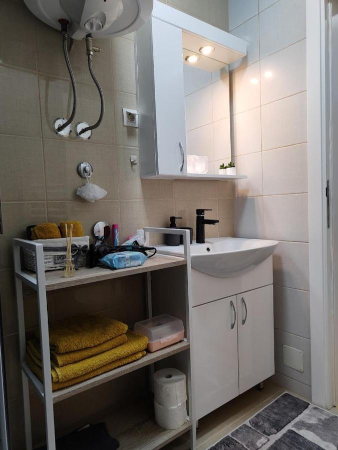 Apartman Espresso Sa Parkingom Sremska Mitrovica Exteriér fotografie